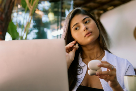 Werken als digital nomad in het buitenland heeft fiscale en sociale gvolgen